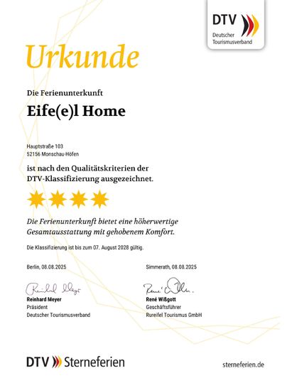 Urkunde der Ferienunterkunft "Eife(e)l-Home". Die Unterkunft erhielt die DTV-Klassifizierung und wird für ihren hohen Komfort ausgezeichnet.